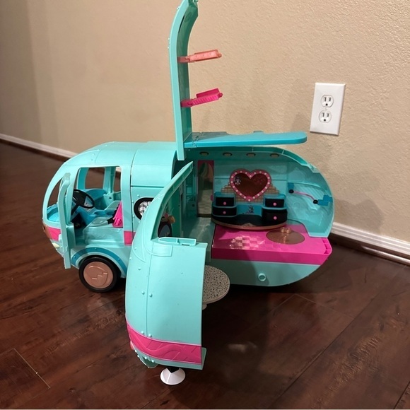 LOL Surprise Doll OMG Camper 2 in 1 Blue Glamper Camper Van House & Acce… - Picture 8 of 8